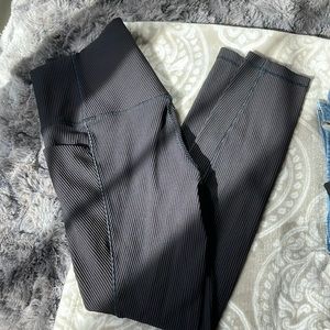 Salutation Stash Pocket II Rib 7/8 Tight Size M Athleta